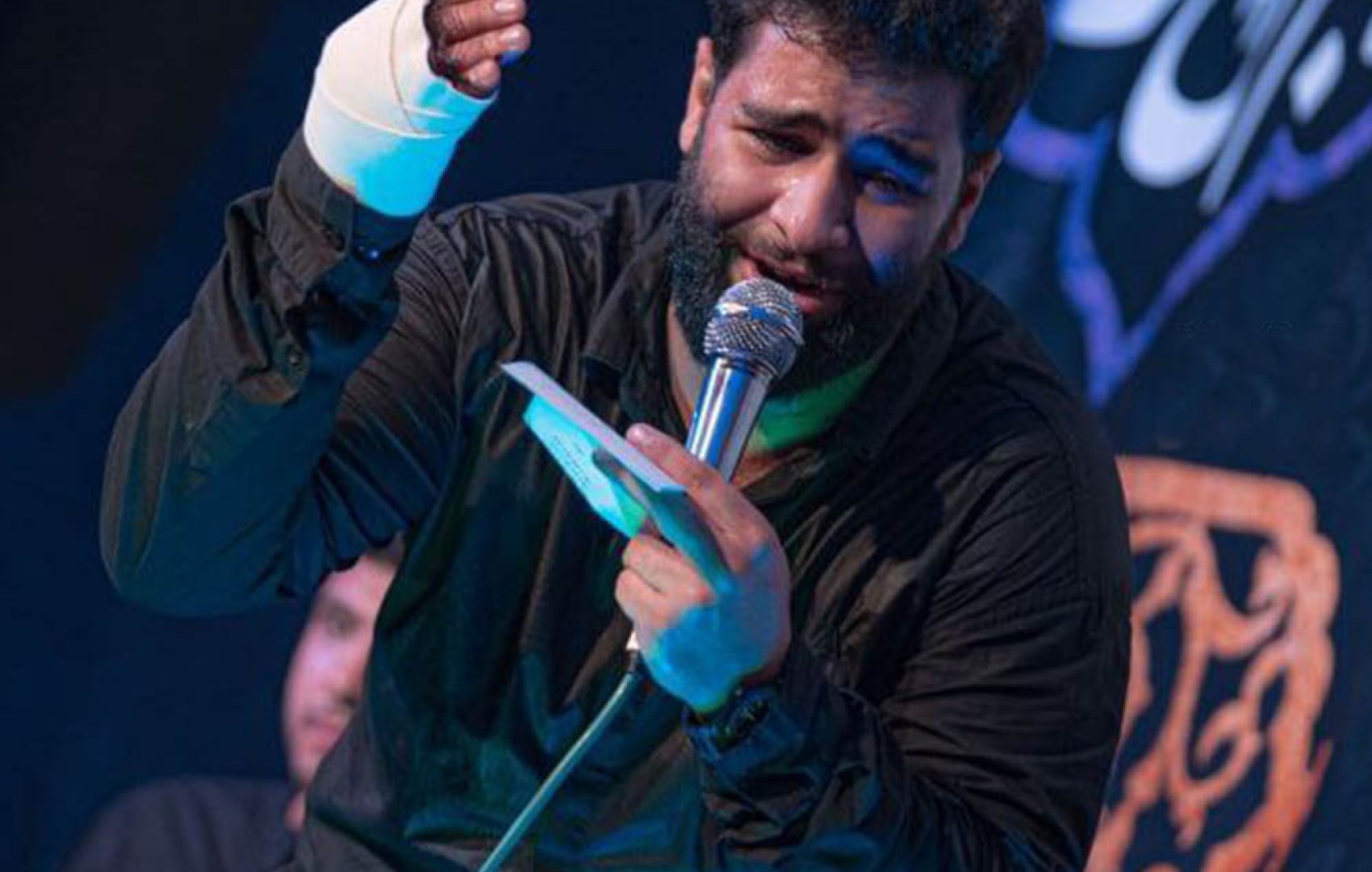 عالم و ادم اسیر لبخند رقیس